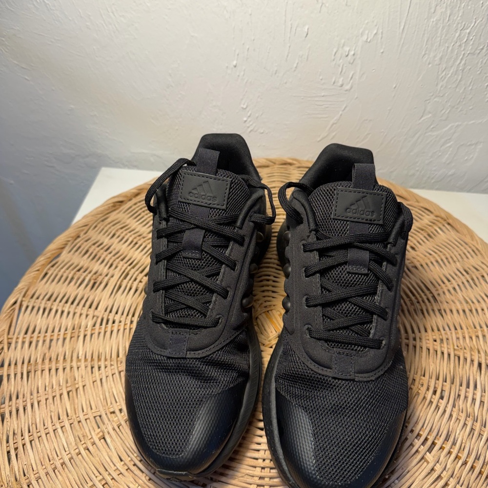 Adidas Womens Black Lightweight Athletic Sneakers